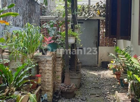 Dijual Rumah di Menteng Lokasi Strategys