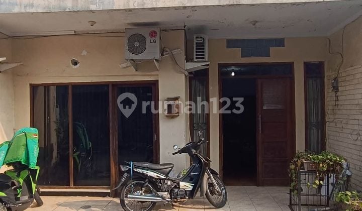 Di Jual Kos Kos-An di Patal Senayan Jakarta Selatan