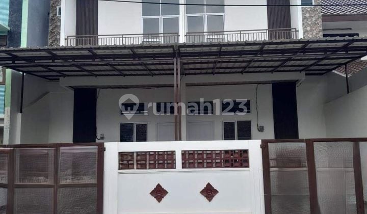 For Sale House In Harapan Indah Strategic Location