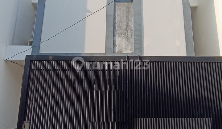 Di Jual Rumah di Senayan Lokasi Strategys Jakarta Selatan