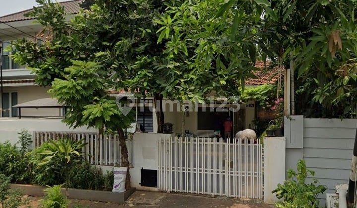 Di Jual Rumah di Menteng Lokasi dalam Komplek Bukan area jalan Raya