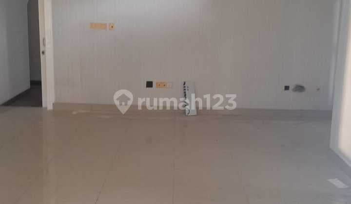 Rumah 2 Lantai Siap Huni Di Green Lake City