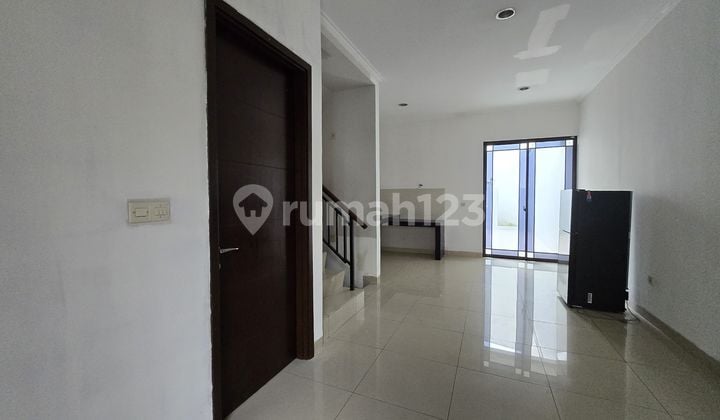 Rumah 2 Lantai Siap Huni Di Green Lake City