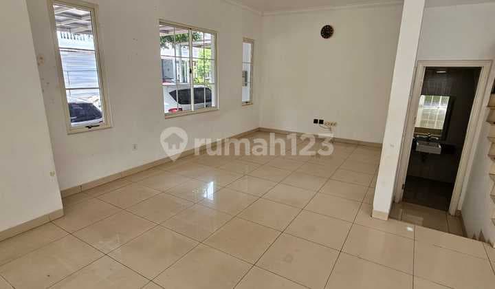 Rumah Siap Huni Posisi Hook Di Green Lake City