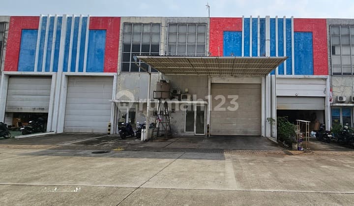 Warehouse Bizpark Daan Mogot Corner 3 Floors Warehouse and Office 9x20 Best Location