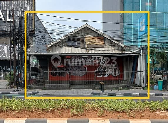 Disewakan Bisa Untuk Resto, Showroom, Retail , Luas 200m2 di Fatmawati Raya