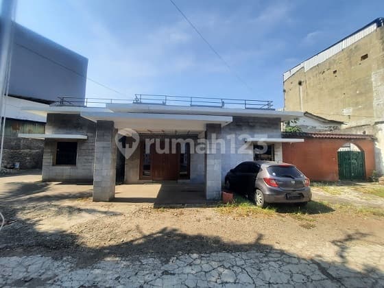 Disewakan Bangunan Komersial, Luas 420m2 di Pegangsaan Menteng