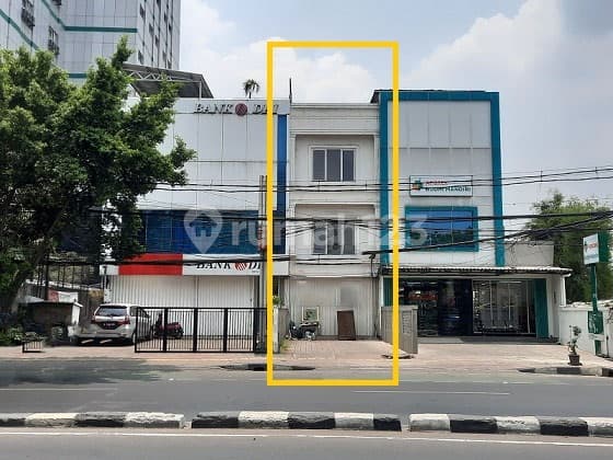 Disewakan Ruko 3,5 Lantai , Luas 267m2 di Jl Dewi Sartika, Cawang