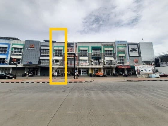 For Sale: 3.5-Story Shophouse, Area 280M2 in Rawajati Timur, Pejaten Timur