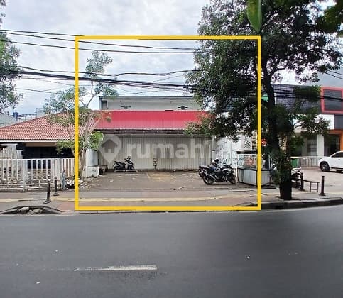 Disewakan Untuk Resto,Retail, Showroom Luas 180m2 di Jatiwaringin Raya