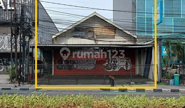 Disewakan Untuk Logistik, Ekspedisi, Showroom Luas 200m2 di Fatmawati, Jakarta Selatan