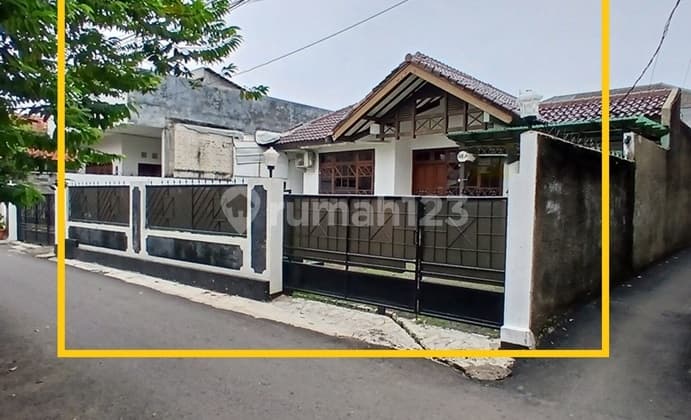 Disewakan Rumah untuk Kantor, Luas 250M2 di Benda Raya, Dekat Kemang Selatan