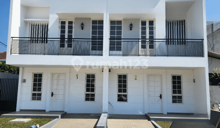 Rumah Baru 2 Lantai di Dago Asri, Istana Dago Town House