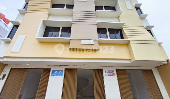 Dijual Cepat Ruko 3,5 Lantai hadap Jalan Raya