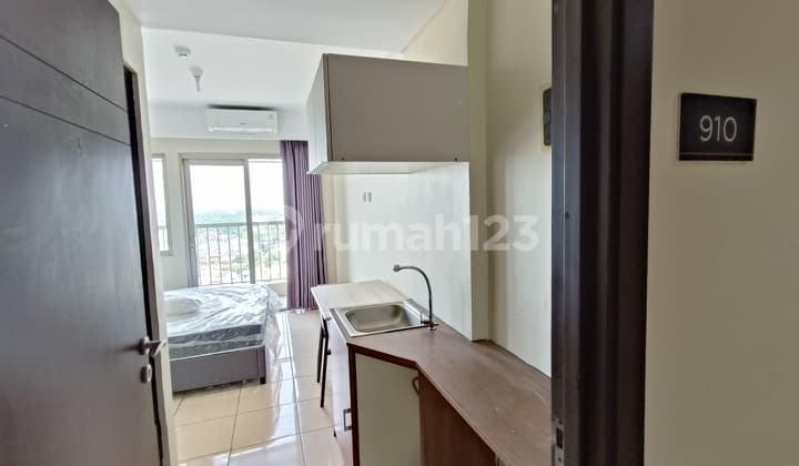 Disewa Unit Studio Furnished Dekat Stasiun Tanah Tinggi