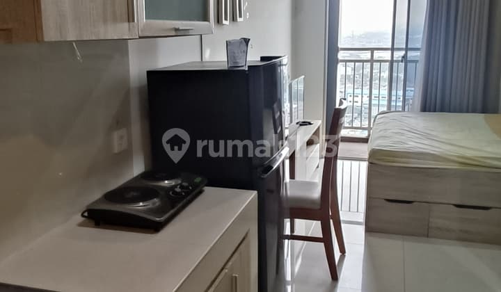 Disewa Unit Studio Full Furnish Dekat Kampus dan Exit Tol