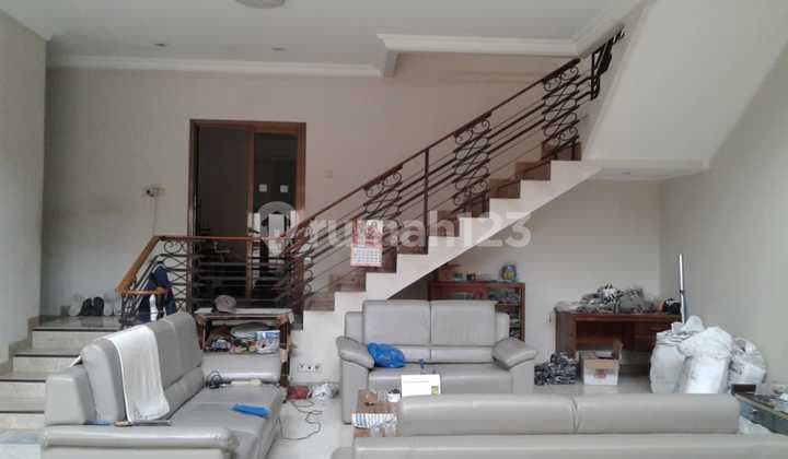 Rumah 2 Lantai SHM Siap Huni Strategis di Mekar Sederhana Raya