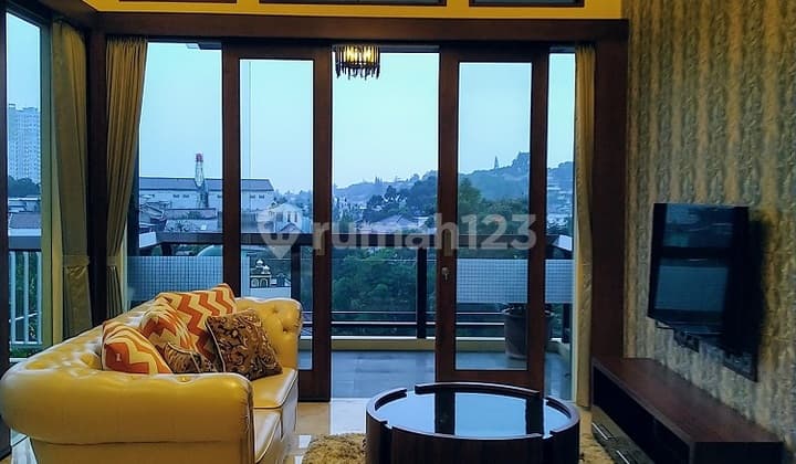 Rumah Mewah , Fullfurnished, Ada Swimming Pool, Cluster di Ciumbuleuit