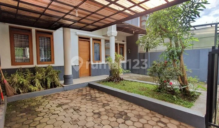 Rumah Semifurnished Dlm Komplek Pondok Hijau, Gegerkalong