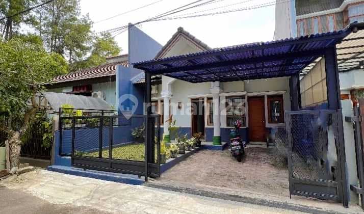 Modern Minimalist 1-Story Semi-Furnished House in Pondok Hijau Complex