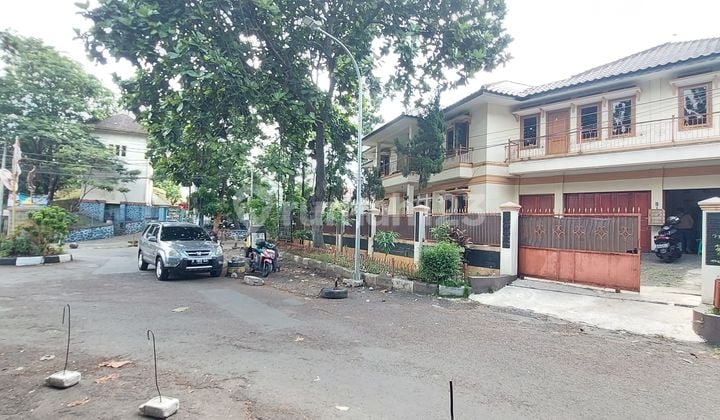Rumah 2 Lantai SHM Cocok U/ Kantor atau Guest House Dkt Gedung Sate
