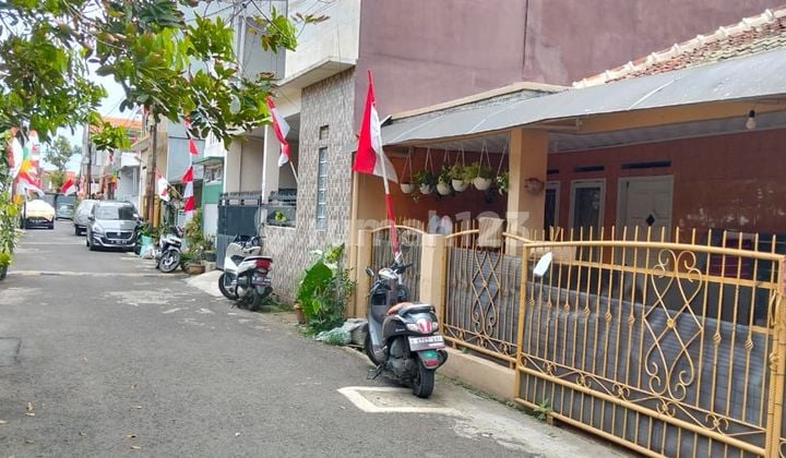 Rumah Bagus Unfurnished SHM Margahayu, Bandung