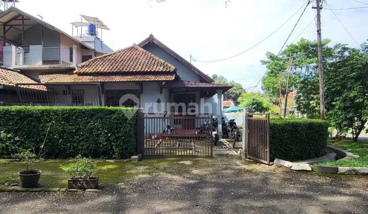 Rumah hunian nyaman lingkungan asri dan adem di tengah kota Bandung cocok utk rumah tinggal/invest