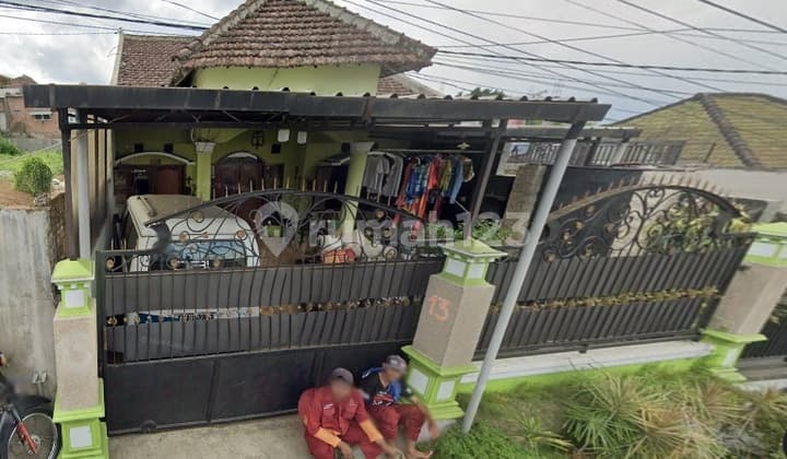 Rumah Poros Kapi Woro Mangliawan Pakis Dijual murah cpt B.U Poll