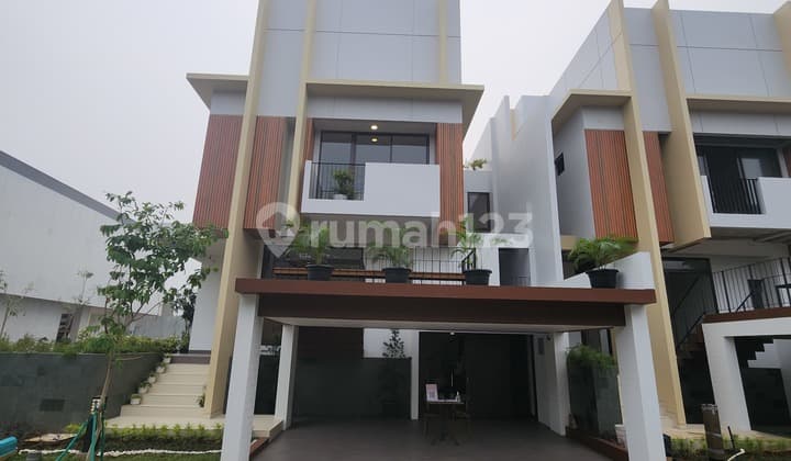 Ready to Move Rumah Type 9 Hoek 2 Lantai + 1 Attic Room Cluster Blizfield BSD Tangerang