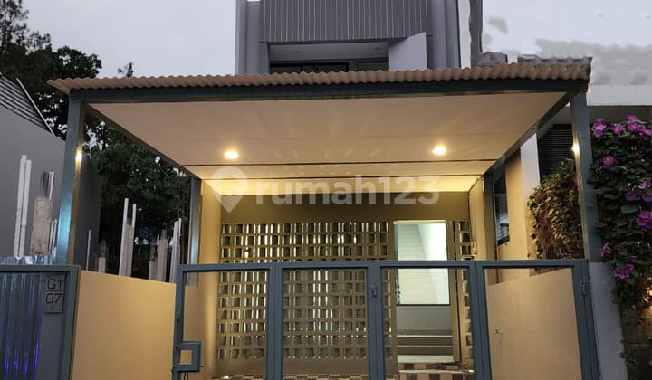 Dijual Cepat Rumah Cantik Siap Huni 2 Lantai Dekat Toll Griya Loka Bsd