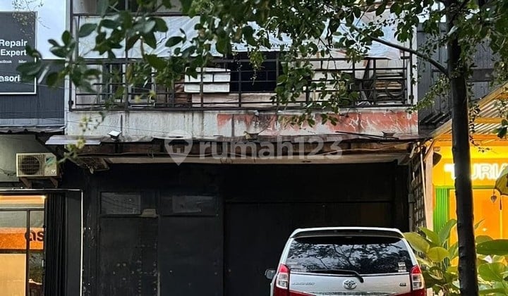 Tempat Usaha Mainroad Lengkong Besar