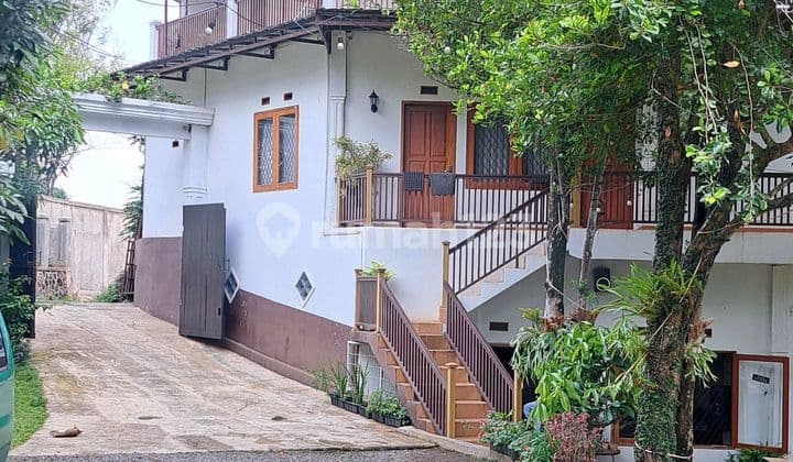 Villa Dan Cafe Sejuk Bandung