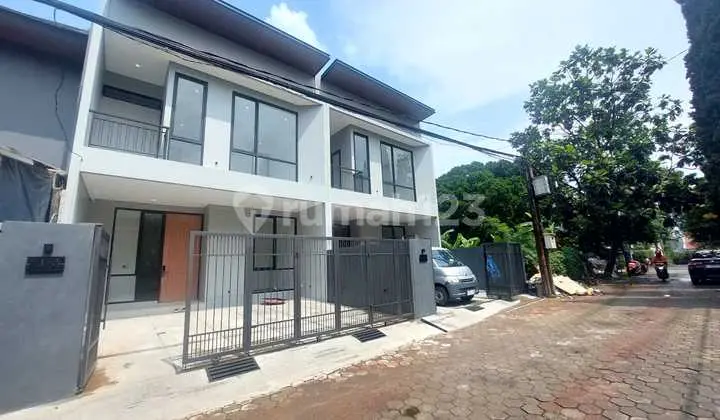 Indent House Available. Sutami Near Maranatha University Pasteur Bandung