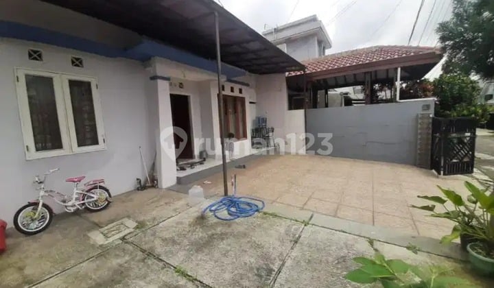 Dijual Rumah Luas Terawat Komplek Bumi Sariwangi Bandung Barat