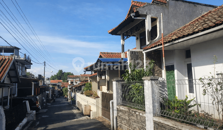 Jual Murah, Rumah Berlokasi di Cihanjuang, Kel. Cibabat, Kec. Cimahi Utara, Kota Cimahi.
