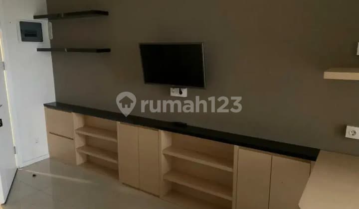 For Sale: Parahyangan Residences Pangrango Apartment. Location: Ciumbuleuit Road, Bandung, near UNPAR, ITB, FO, etc.