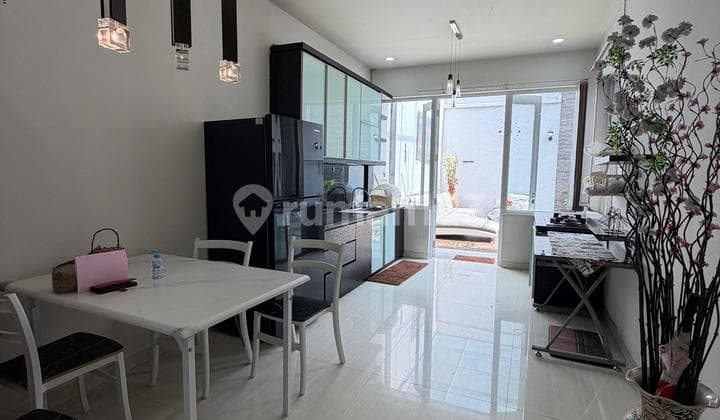 Rumah di Tatar Jingganagara Kota Baru Parahyangan