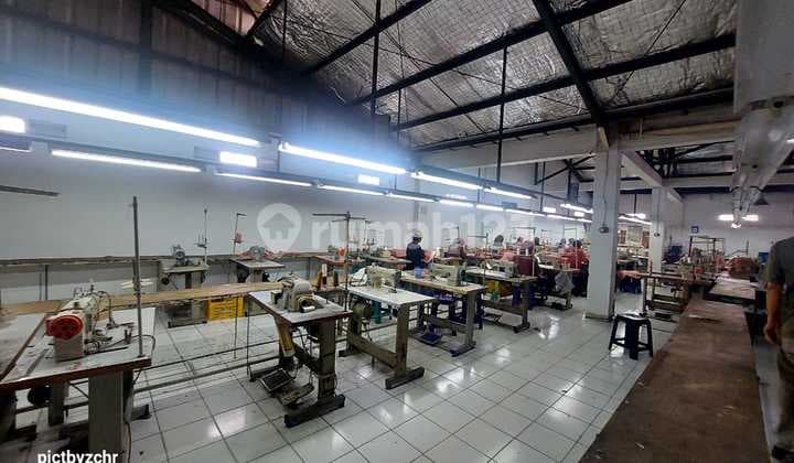 Gudang Produksi Garmen di Mainroad Gunung Batu Bandung