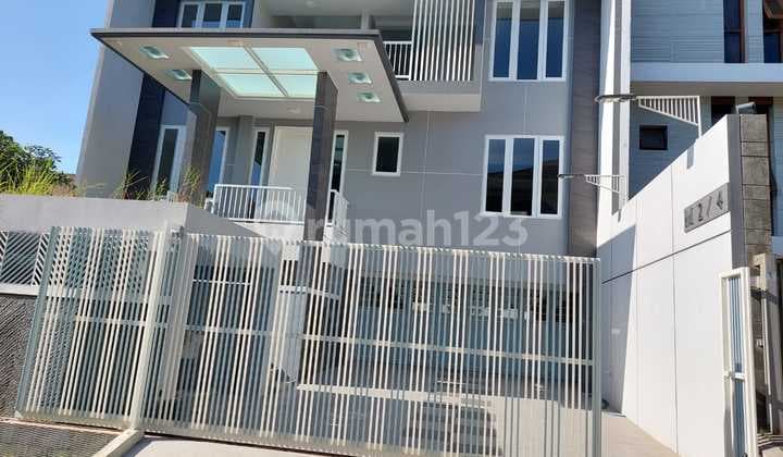 Rumah di Setraduta Permai Bandung