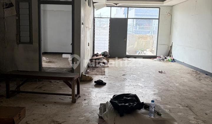 Ruko Rendeng Strategis di Mainroad Gatot Subroto Bandung Dekat Tsm