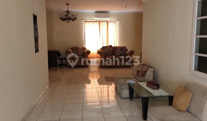 Rumah Bagus Siap HUNI Harga Murah di Kota Wisata LT 300 LB 400