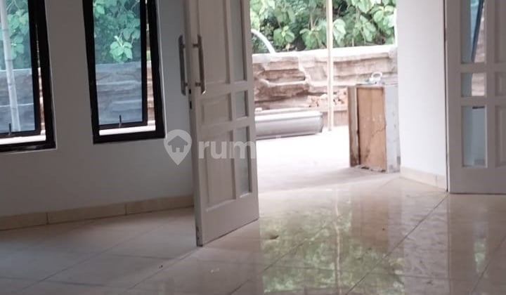 Rumah Bagus 2 lantai Siap HUNI di Kota Wisata LT 160 LB 350 NEGO