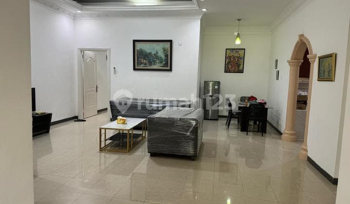 Disewakan Rumah Tengah Kota Area Bp Furnished 4 Kamar