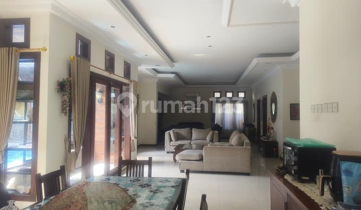 Rumah Disewakan Balikpapan Baru 1 Lt Full Furnished Kolam Renang