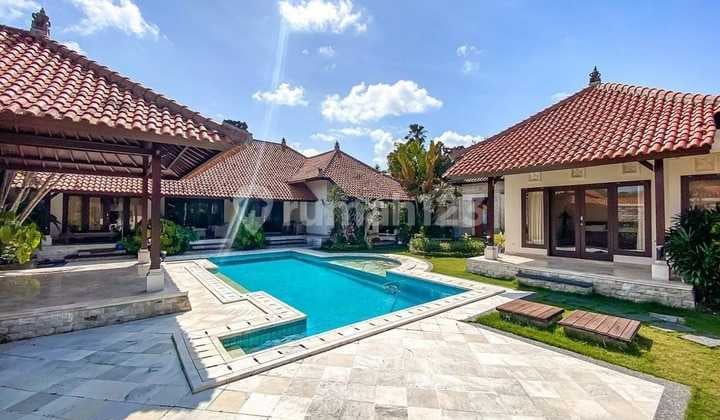 Villa Tropical Exclusive Taman Mumbul Nusa Dua