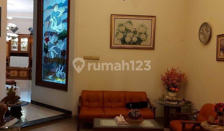 Rumah 2 Lantai Bagus Furnished SHM Taman Duren Sawit