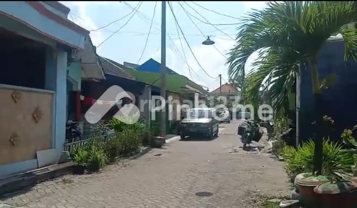 House for Sale: Perum Taman Menganti Emas Gresik, Cheap and Quick C.O.D.