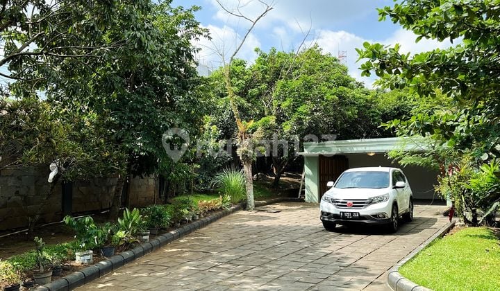 Rumah Asri Mewah Halaman Luas Cocokuntukinvestasi