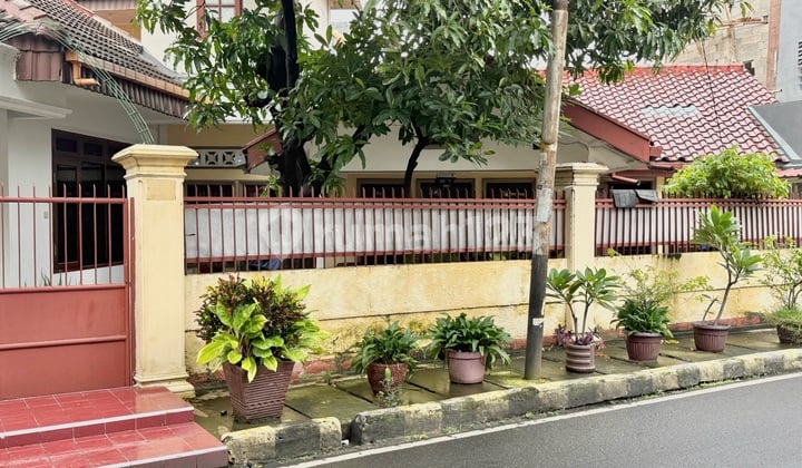 Dijual Rumah Mendekati NJOP Lokasi Strategis