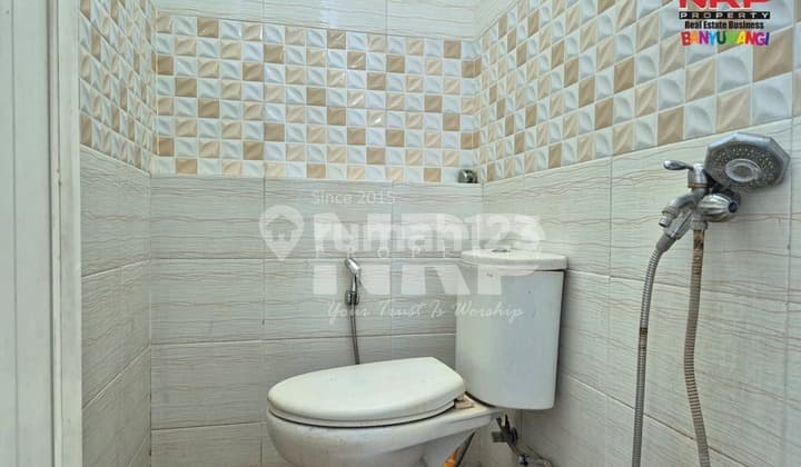 Dijual Resto Aktif dan Produkti Include Furniture di Jl. Kepiting - Banyuwangi